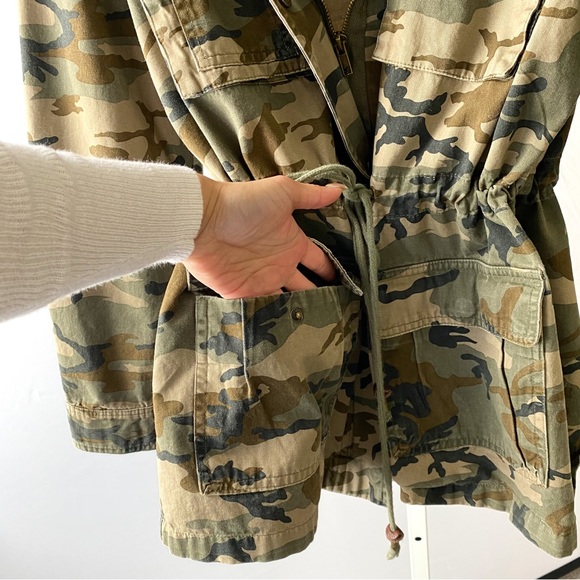 Fashion Nova s camouflage woman’s utitlity tie waist jacket long sleeve - Picture 8 of 17